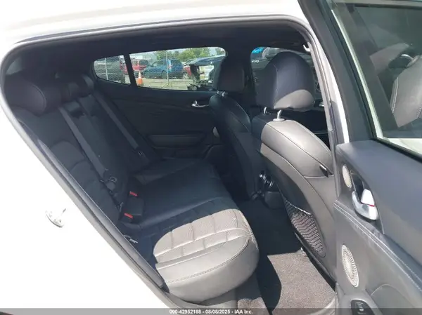 KNAE55LC9N6112503 2022 KIA STINGER - Image 8