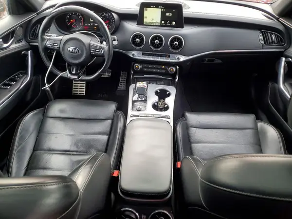 KNAE55LCXJ6015997 2018 KIA STINGER - Image 8