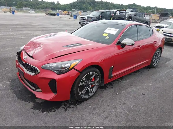 KNAE55LCXJ6019581 2018 KIA STINGER - Image 2