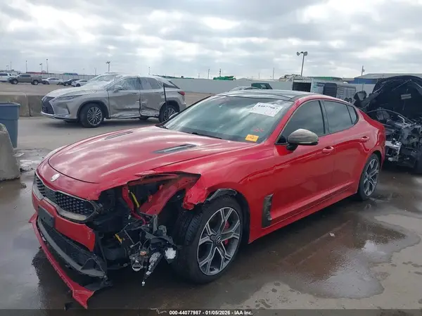 KNAE55LCXJ6019788 2018 KIA STINGER - Image 2