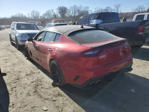 KNAE55LCXJ6025543 2018 KIA STINGER - Image 2