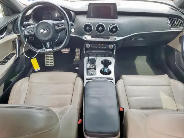 KNAE55LCXJ6028703 2018 KIA STINGER - Image 8