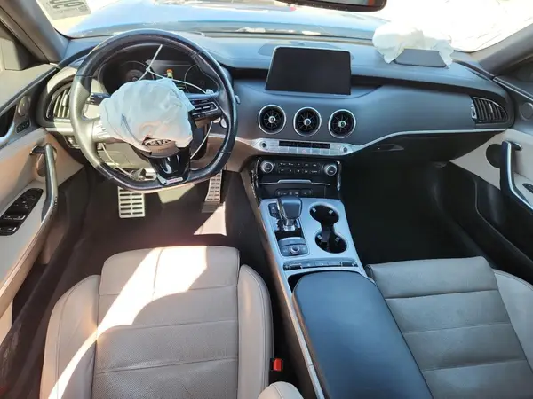 KNAE55LCXJ6030547 2018 KIA STINGER - Image 8