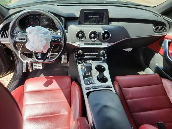 KNAE55LCXK6046636 2019 KIA STINGER - Image 8