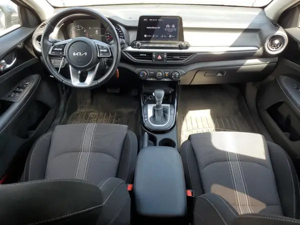 KNAF55AC2P5160165 2023 KIA FORTE - Image 8