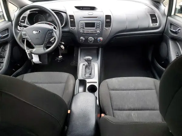 KNAFK4A60G5445976 2016 KIA FORTE - Image 8