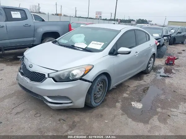 KNAFK4A60G5446108 2016 KIA FORTE - Image 2