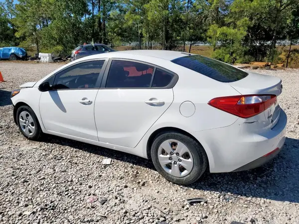 KNAFK4A60G5460560 2016 KIA FORTE - Image 2