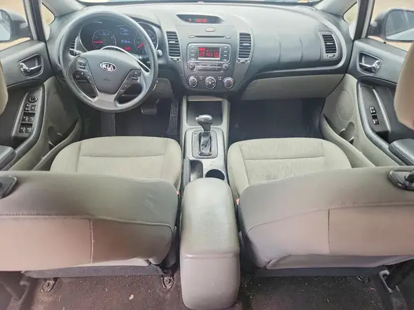 KNAFK4A60G5461031 2016 KIA FORTE - Image 8