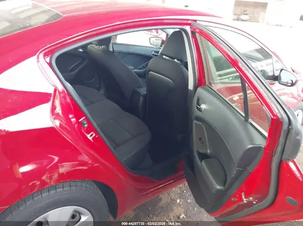 KNAFK4A60G5462339 2016 KIA FORTE - Image 8