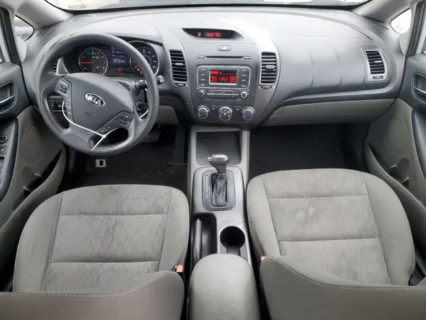 KNAFK4A60G5463975 2016 KIA FORTE - Image 8