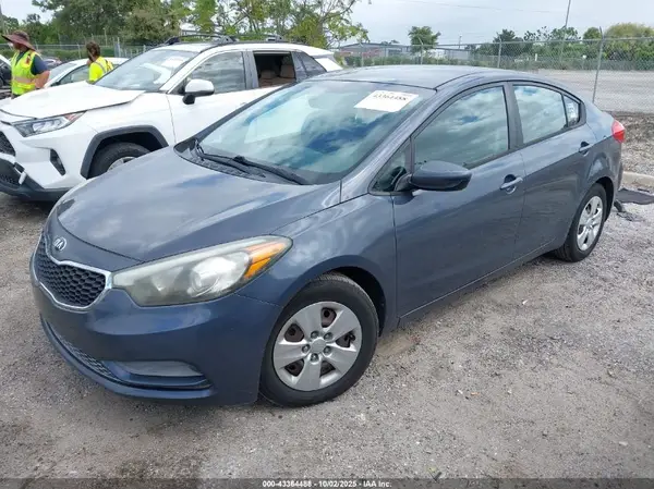 KNAFK4A60G5469212 2016 KIA FORTE - Image 2