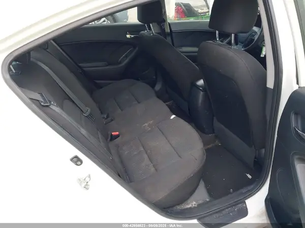 KNAFK4A60G5471106 2016 KIA FORTE - Image 8