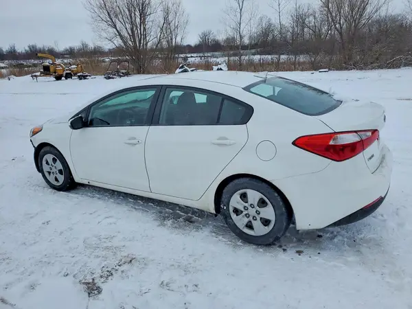 KNAFK4A60G5478251 2016 KIA FORTE - Image 2