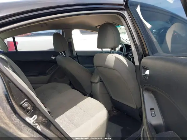 KNAFK4A60G5481375 2016 KIA FORTE - Image 8