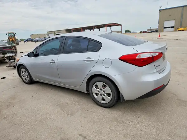 KNAFK4A60G5484552 2016 KIA FORTE - Image 2
