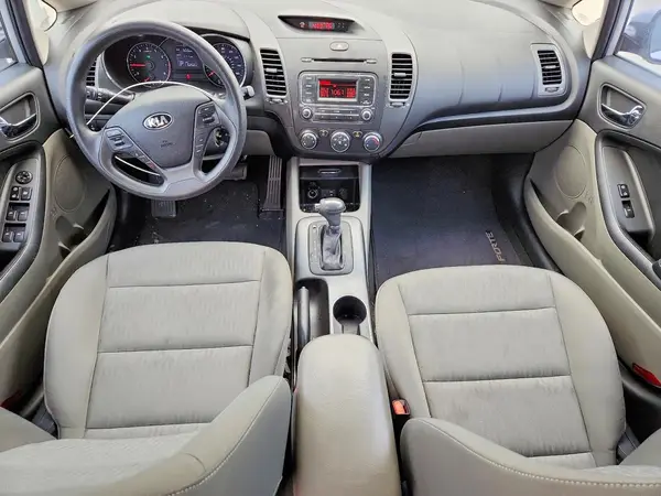 KNAFK4A60G5484552 2016 KIA FORTE - Image 8