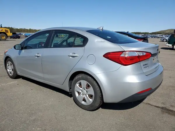 KNAFK4A60G5485815 2016 KIA FORTE - Image 2