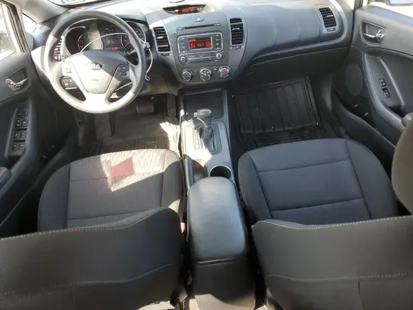 KNAFK4A60G5485815 2016 KIA FORTE - Image 8