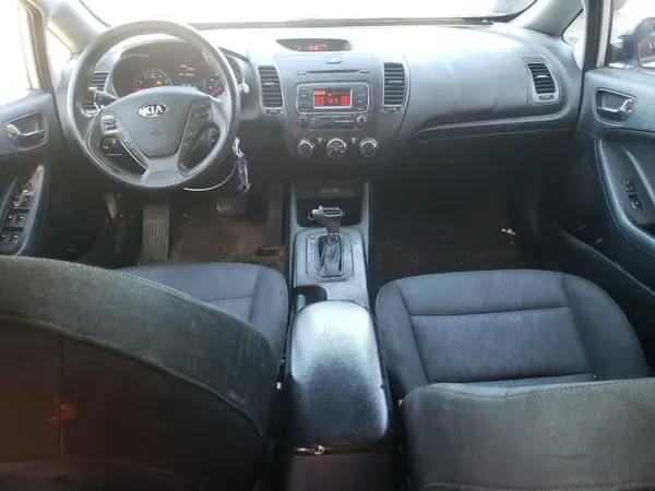 KNAFK4A60G5496667 2016 KIA FORTE - Image 8
