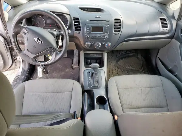 KNAFK4A60G5500524 2016 KIA FORTE - Image 8