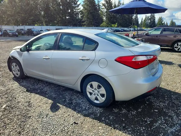 KNAFK4A60G5506890 2016 KIA FORTE - Image 2