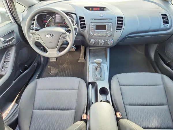 KNAFK4A60G5506890 2016 KIA FORTE - Image 8