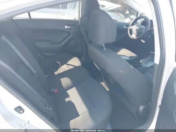 KNAFK4A60G5508204 2016 KIA FORTE - Image 8