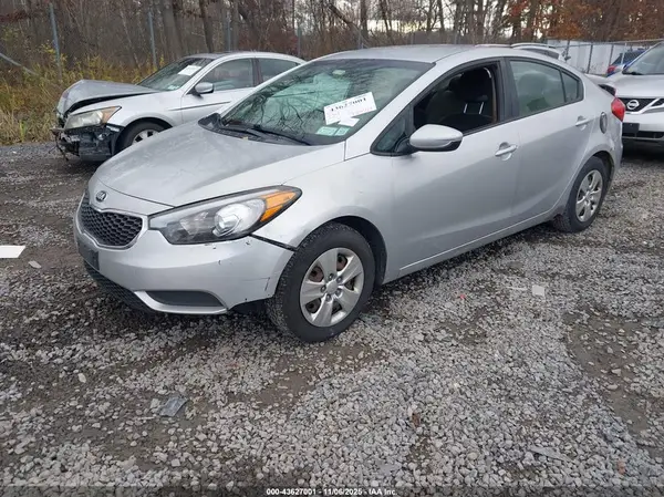 KNAFK4A60G5515623 2016 KIA FORTE - Image 2