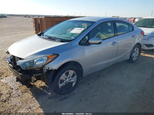KNAFK4A60G5520319 2016 KIA FORTE - Image 2