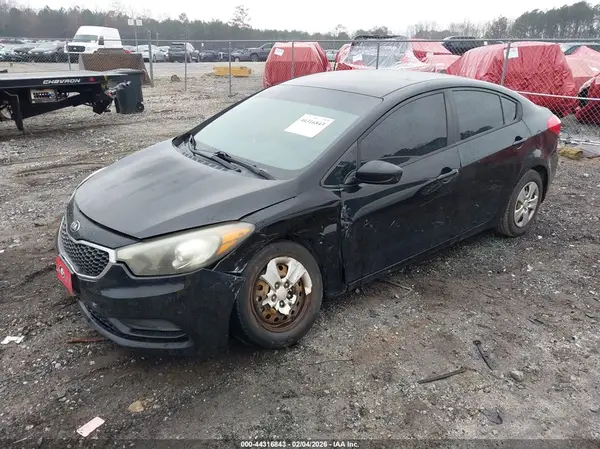 KNAFK4A60G5521048 2016 KIA FORTE - Image 2