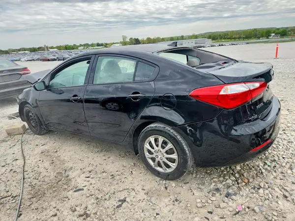 KNAFK4A60G5523902 2016 KIA FORTE - Image 2