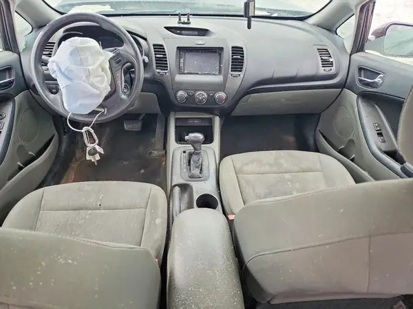 KNAFK4A60G5523902 2016 KIA FORTE - Image 8