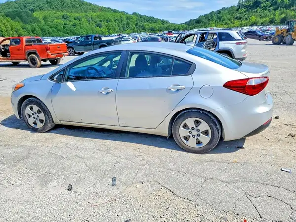 KNAFK4A60G5530851 2016 KIA FORTE - Image 2