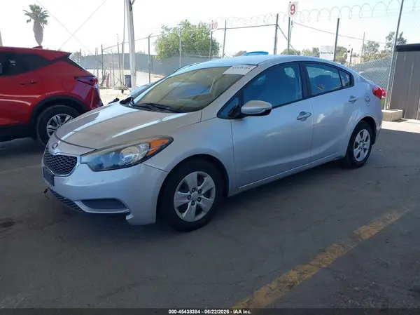 KNAFK4A60G5534589 2016 KIA FORTE - Image 2