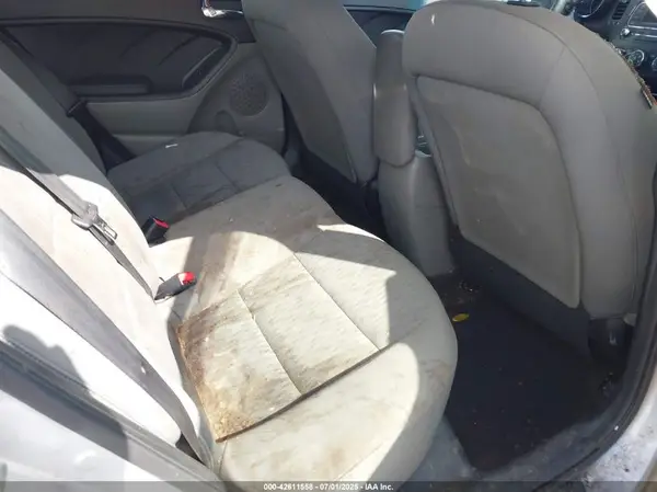 KNAFK4A60G5534950 2016 KIA FORTE - Image 8