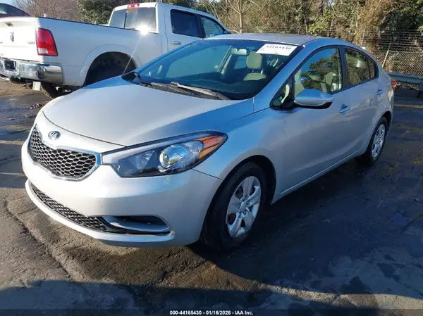 KNAFK4A60G5538111 2016 KIA FORTE - Image 2