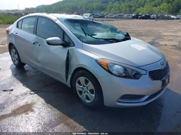 KNAFK4A60G5541963 2016 KIA FORTE - Image 1