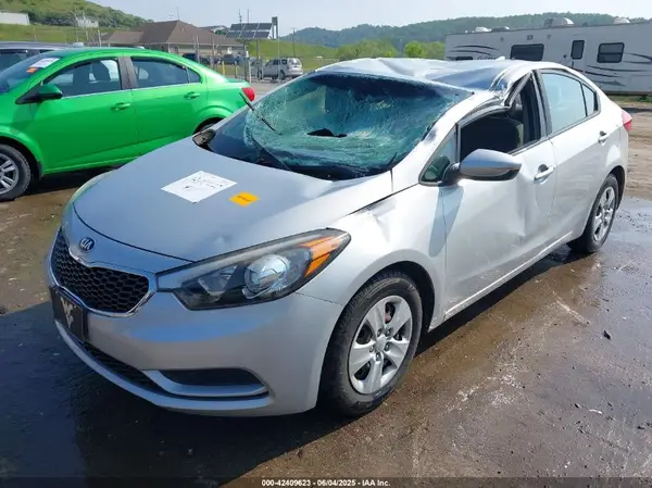 KNAFK4A60G5541963 2016 KIA FORTE - Image 2