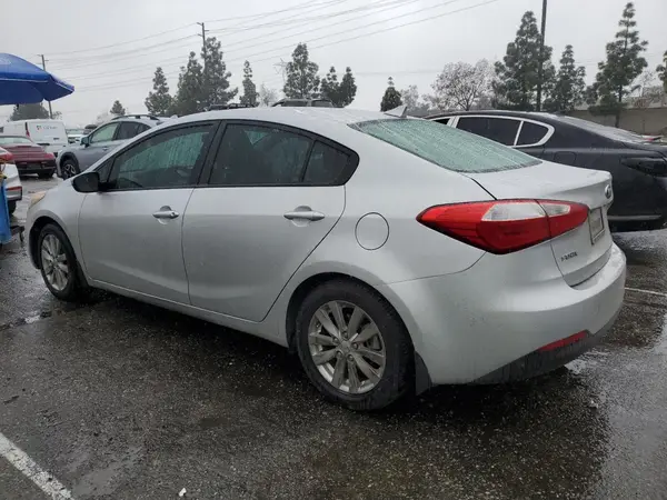 KNAFK4A60G5548900 2016 KIA FORTE - Image 2