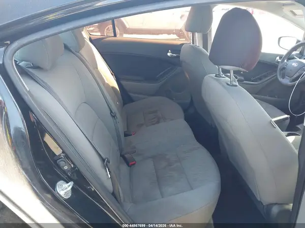 KNAFK4A60G5548959 2016 KIA FORTE - Image 8