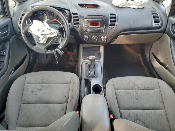 KNAFK4A60G5552252 2016 KIA FORTE - Image 8