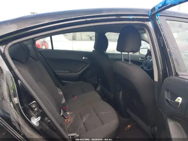 KNAFK4A60G5559850 2016 KIA FORTE - Image 8