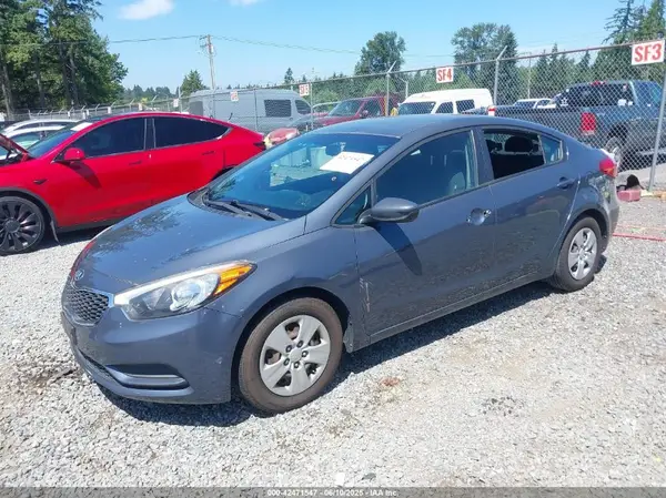 KNAFK4A60G5564160 2016 KIA FORTE - Image 2