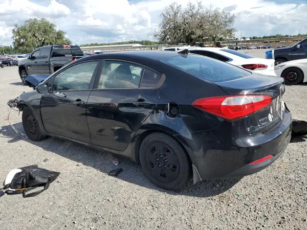 KNAFK4A60G5565227 2016 KIA FORTE - Image 2