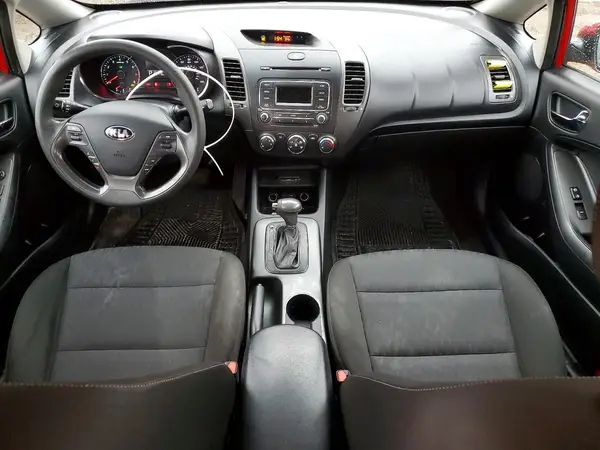 KNAFK4A60G5566538 2016 KIA FORTE - Image 8