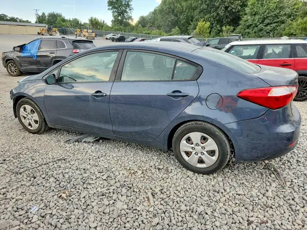 KNAFK4A60G5571786 2016 KIA FORTE - Image 2