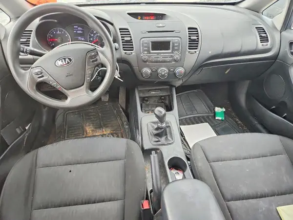KNAFK4A60G5571786 2016 KIA FORTE - Image 8