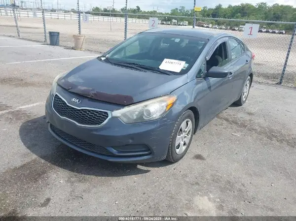 KNAFK4A60G5571951 2016 KIA FORTE - Image 2