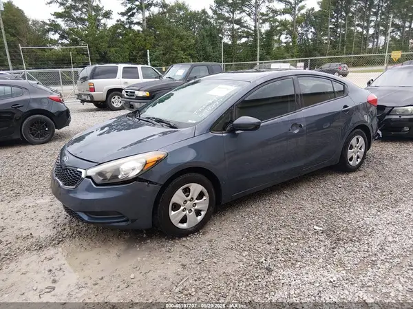 KNAFK4A60G5574249 2016 KIA FORTE - Image 2